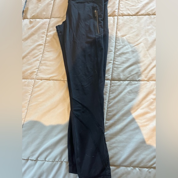 Lululemon Cropped Legging - Picture 5 of 5